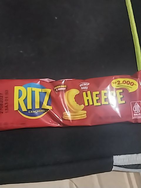 Ritz crakers cheese
